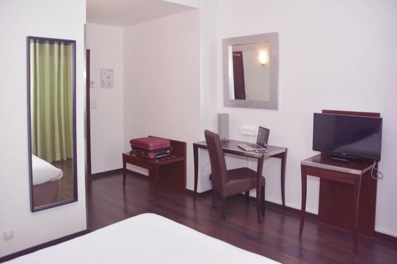 Hotel Du Centre アンヌマス エクステリア 写真